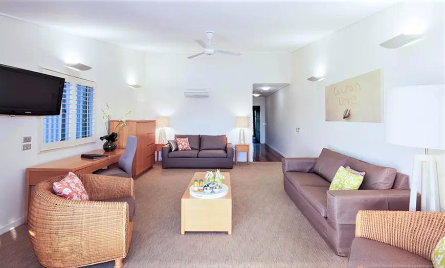 Image 6: South Stradbroke Island: 4* 2N Escape with VR World Access