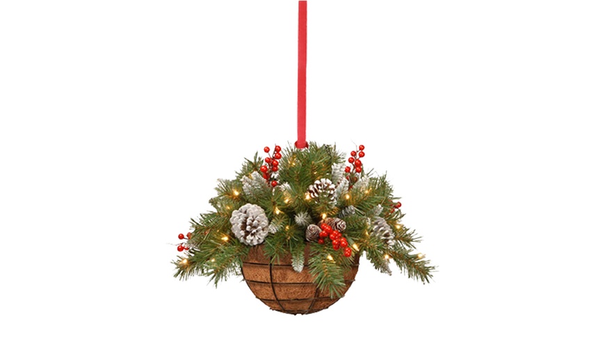 Image 7: Christmas-Themed Hanging Baskets Decor 