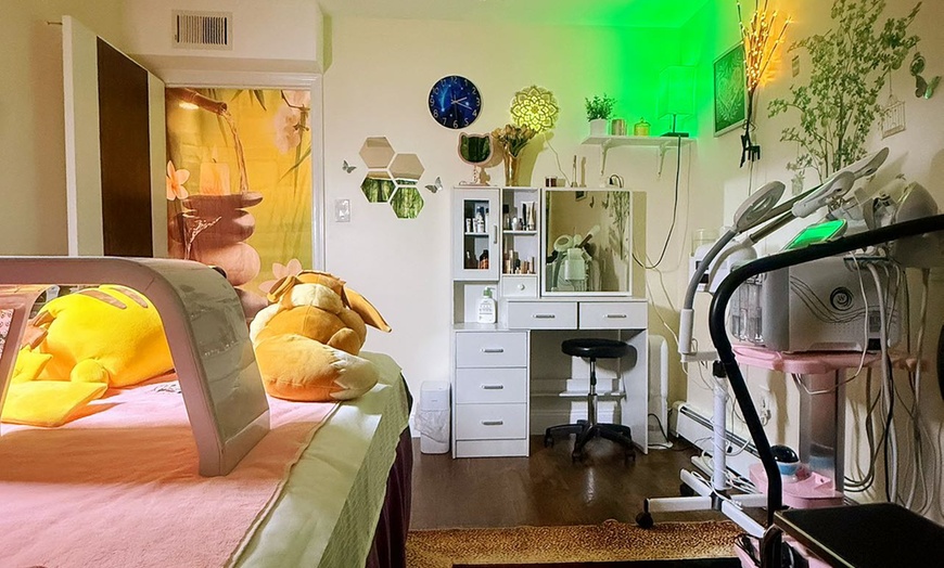 Image 5: One or Two Deep Tissue Massages with Essential Oils and Hot Stones