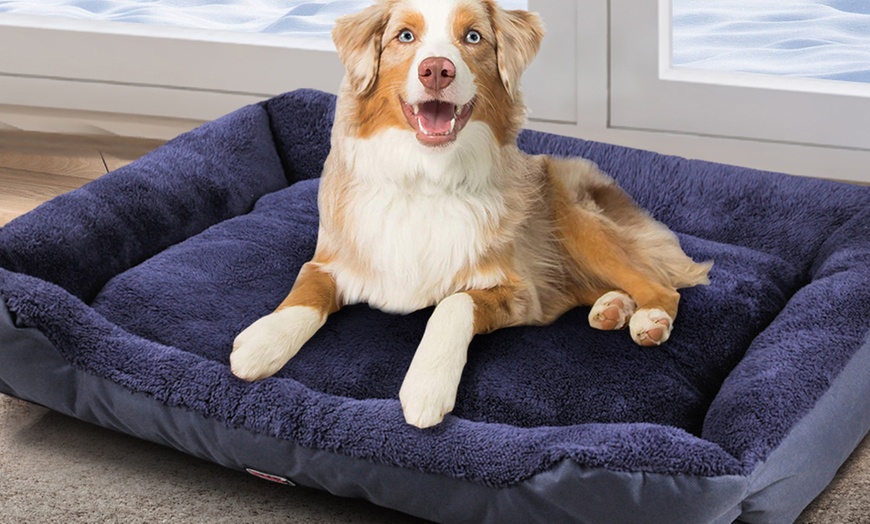 Image 1: Fleece Warm Pet Bed