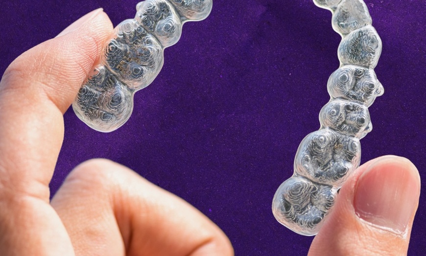 Image 5: Invisible Clear Aligner Braces