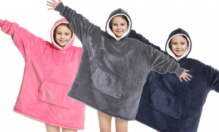 Image 1: Kids Oversized Hooded Blanket