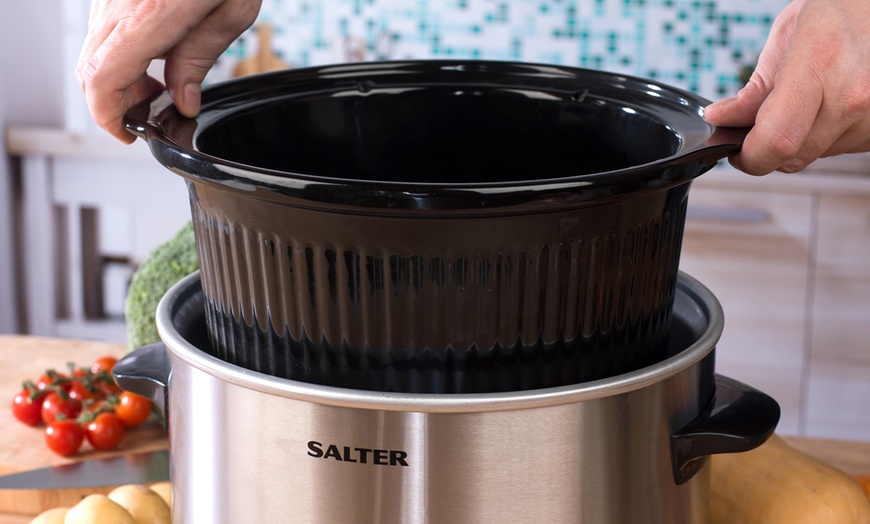 Image 4: Salter Non-Stick Slow Cooker