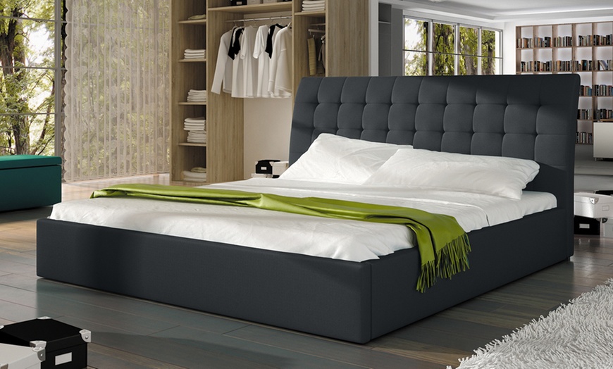 Image 7: Stoffen bed