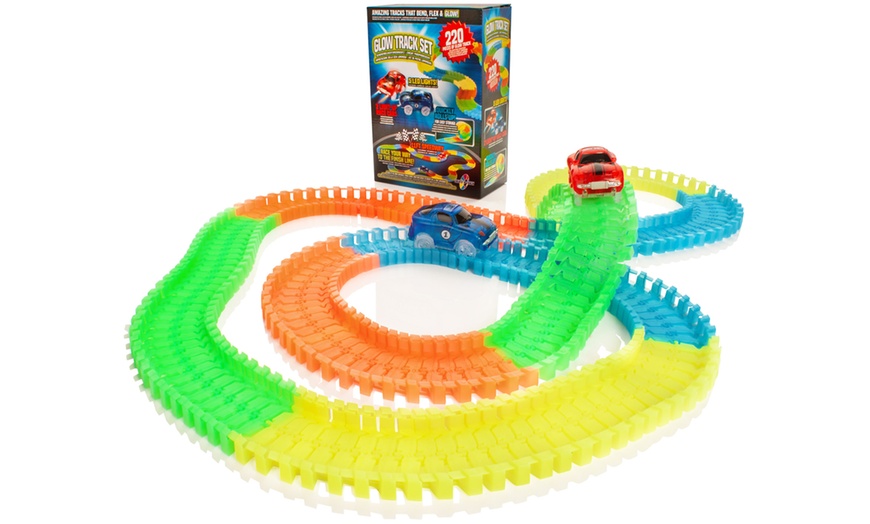 Image 1: 220-Piece Glow Track Construction Set