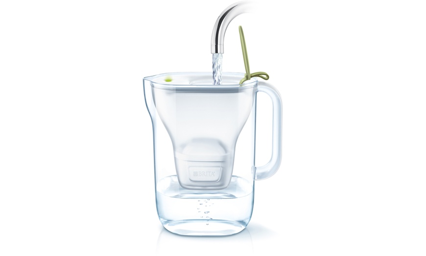 Image 6: Brita Style Jug with Cartridge