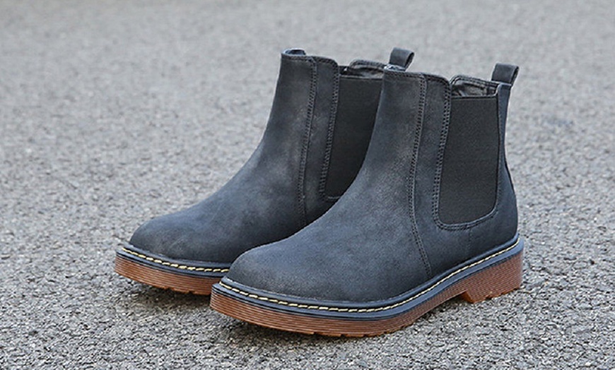 Image 3: Ankle Chelsea Boots