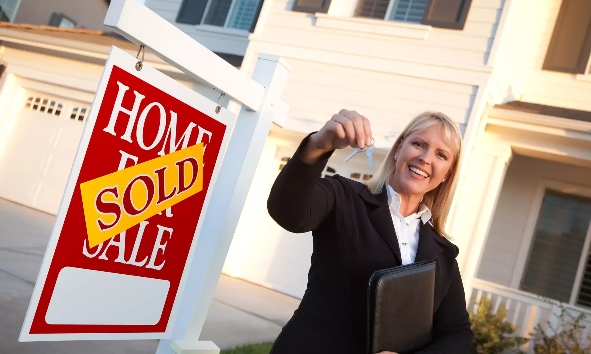 Real-Estate Licensing Course from Emove Real Estate School (30% Off) - Primary Image