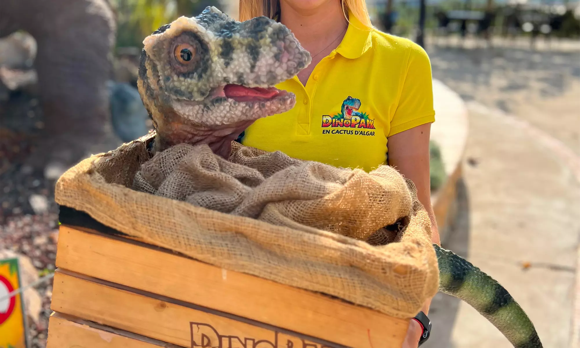Entrada de un día para hasta 4 personas a DinoPark Algar