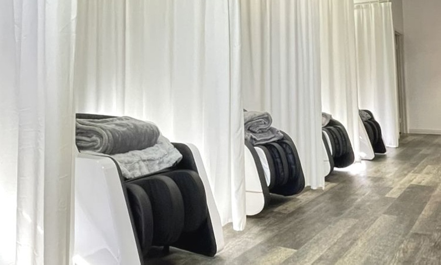 Image 5: VIP Scalp Spa w/Massage for Single or Couples