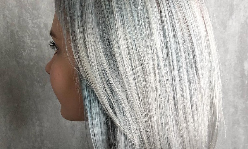 Image 1: 1 Haircut with Partial / Full Highlights, Balayage, or Blond Service 