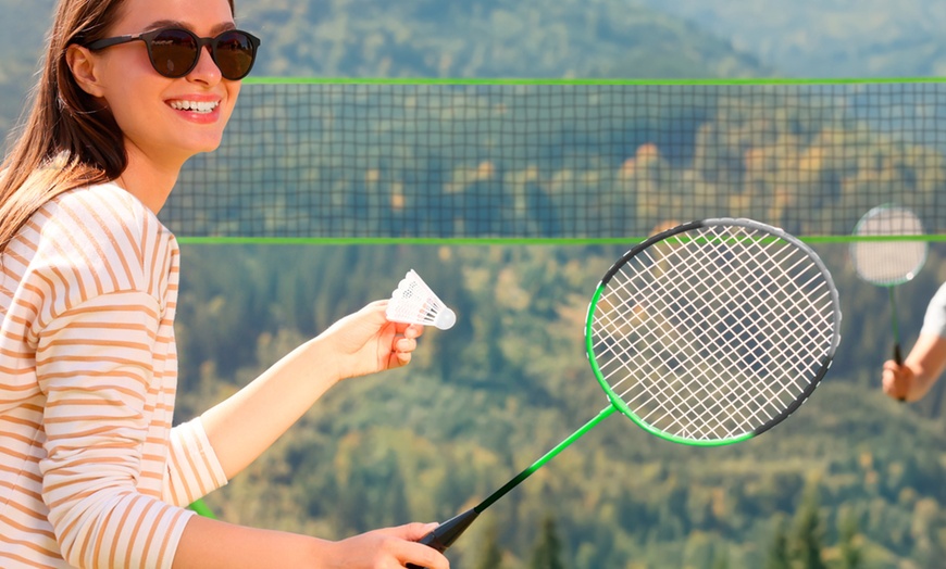 Image 4: Badmintonset met net, rackets en shuttles