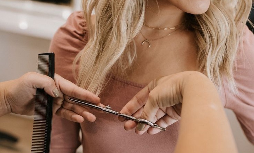 Image 3: Wash, Cut & Blow-Dry With Optional Brazilian keratin treatment 