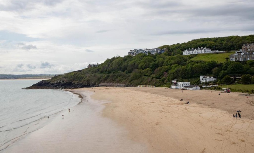 Image 2: St. Ives: Double or Twin Room with Breakfast