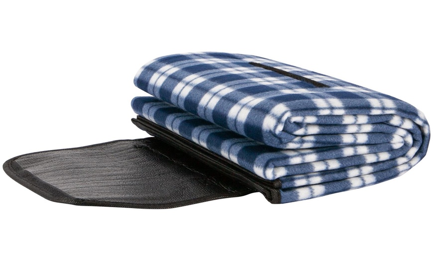 Image 4: Outdoor Picnic Blanket