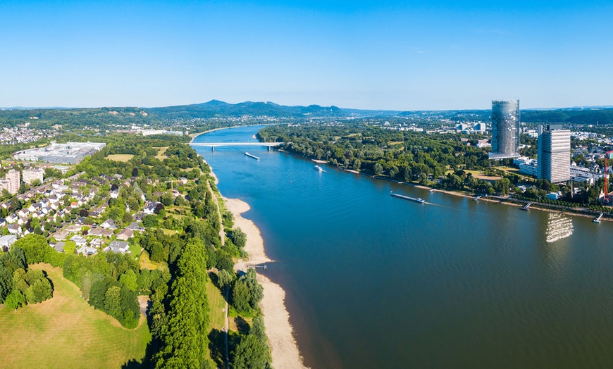 Image 2: Panoramafahrt zwischen Bonn & Königswinter auf der MS Moby Dick