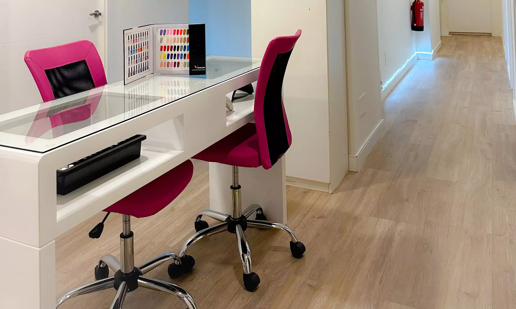 Revitaliza tu piel con una limpieza hydrafacial de 8 pasos con extras