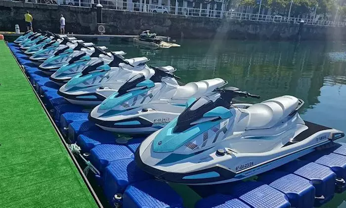 Excursión de 30 o 60 minutos en moto de agua con opción a paddle surf