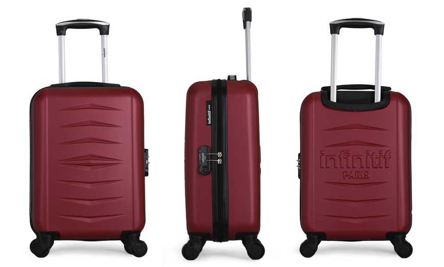 Image 32: Cabin and Vanity Case Luggage Set