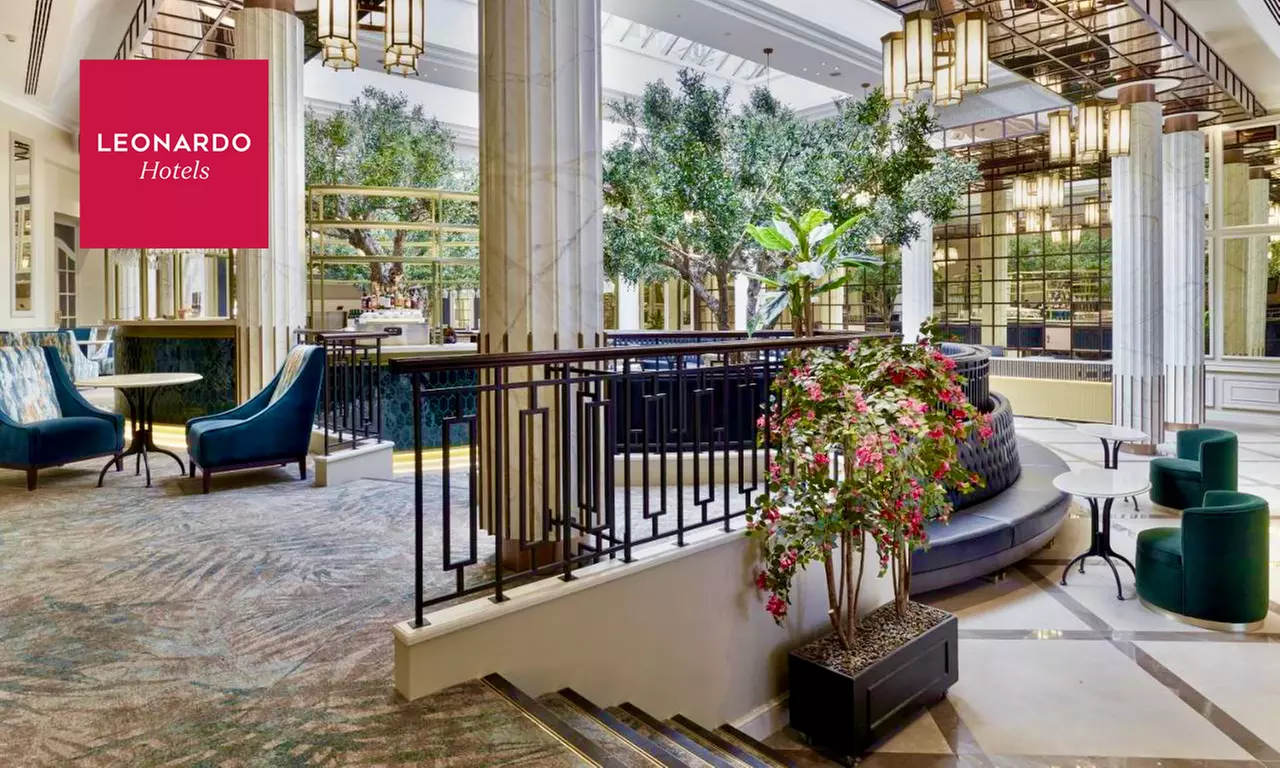 Manchester: 4* King Room for Two with Optional Full English Breakfast