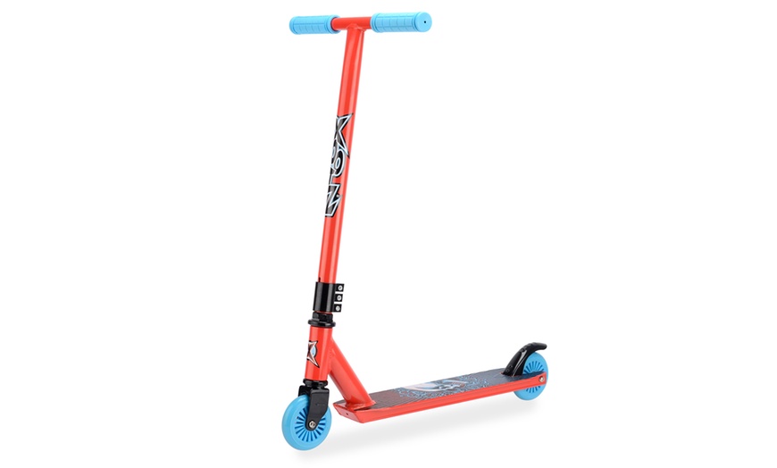 Image 2: Xootz Stunt Scooter