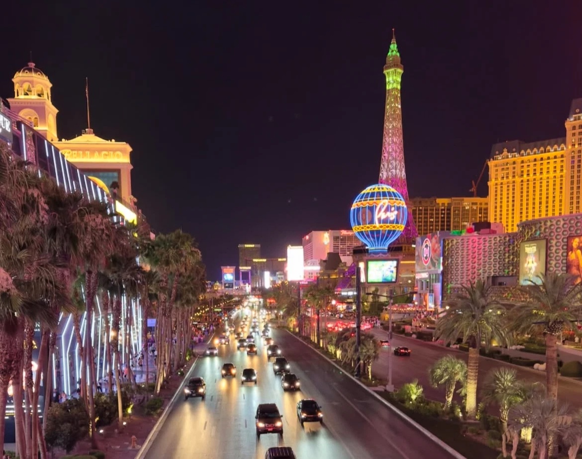 ✈ Viva Las Vegas: The Ultimate 4-Day with Air & Hotel