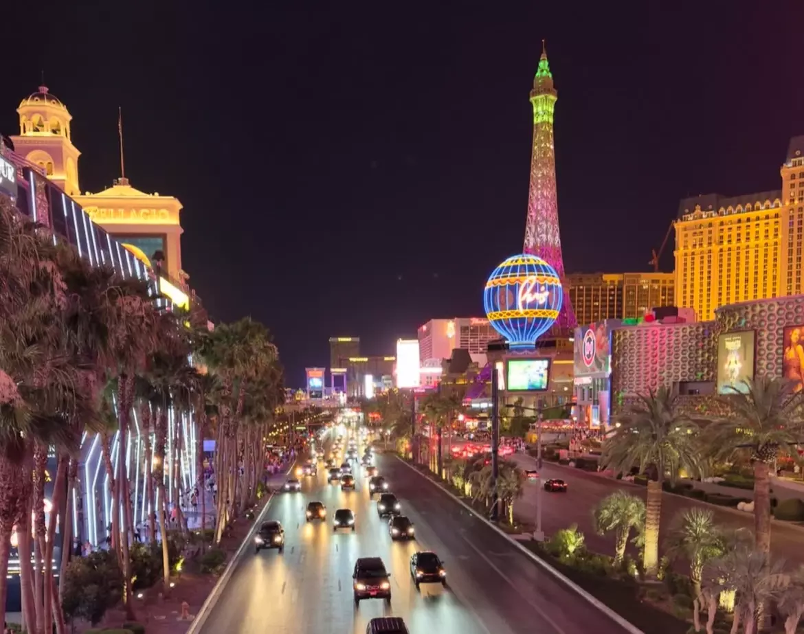 ✈ Viva Las Vegas: The Ultimate 4-Day with Air & Hotel