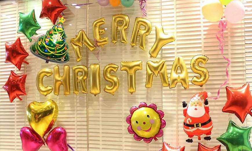 Image 5: Merry Christmas Foil Balloon