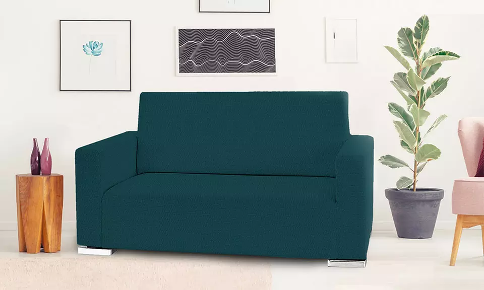 Sofabezug mit geformten Armlehnen