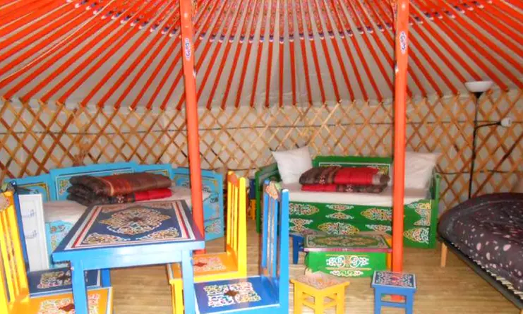 Côte d’Émeraude : yourte avec petit-déjeuner et option paniers-repas