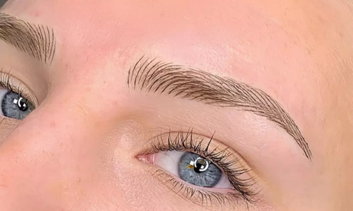 Microblading-Behandlung, optional mit  Touch-up für 1 Person