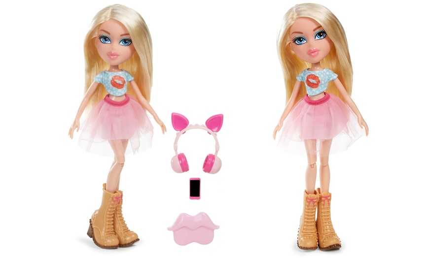 Image 11: Bratz Puppen