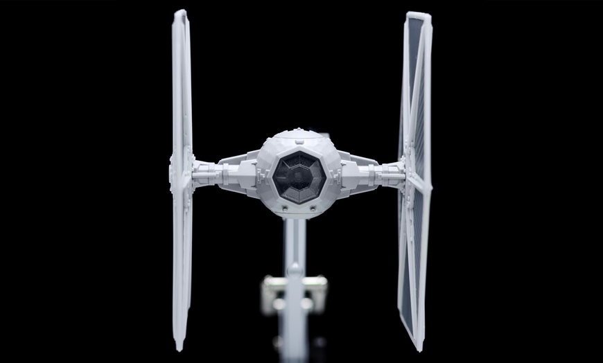 Image 3: Star Wars TIE Fighter Desk Lamp