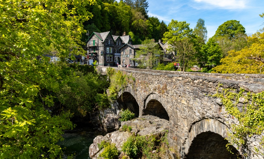 Image 3: Scenic Snowdonia Escape: Overnight Stay w/ Breakfast, Dinner & Hot Tub