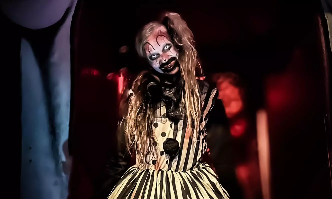 Horrifying Haunted House Admission for 1-4 People w/ a Beverage