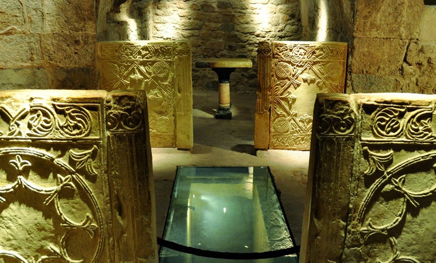 Image 12: 1 o 2 billetes para bus turístico con viajes ilimitados durante 48 h.