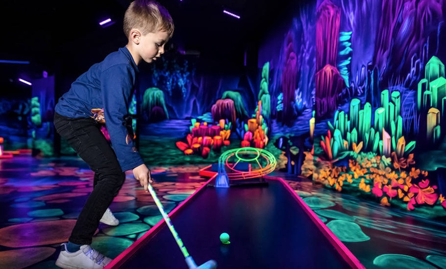 Image 4: Interaktives 3D-Minigolf-Erlebnis für 2-4 Personen