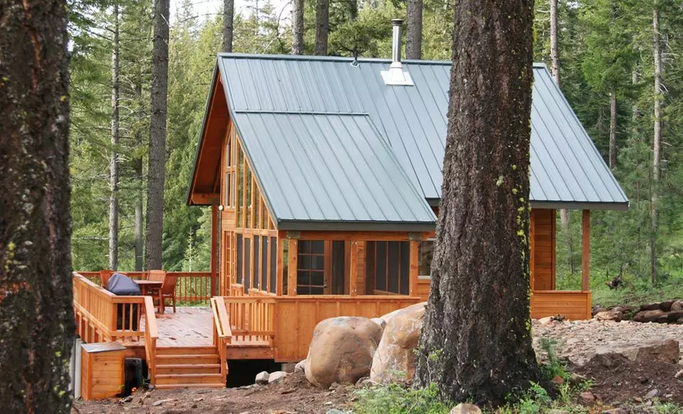 Two-Night Stay Sunday–Thursday  in a Jacuzzi King Room or Cabin at Green Springs Inn in Ashland, OR - Primary Image