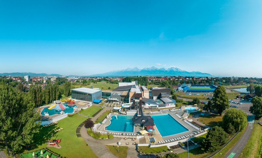 Image 2: Słowacja: całodzienne bilety do parku wodnego AquaCity Poprad i lunch