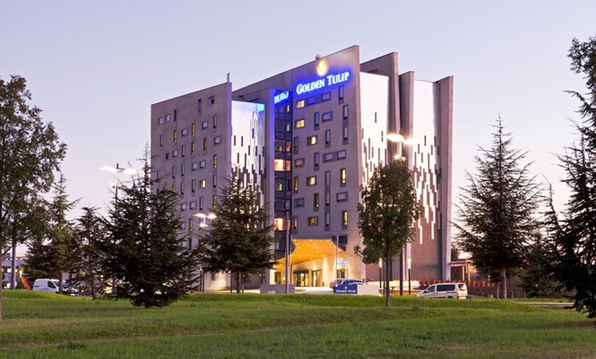 Image 13: Lyon : chambre double Supérieure 4* avec petit-déjeuner et dîner