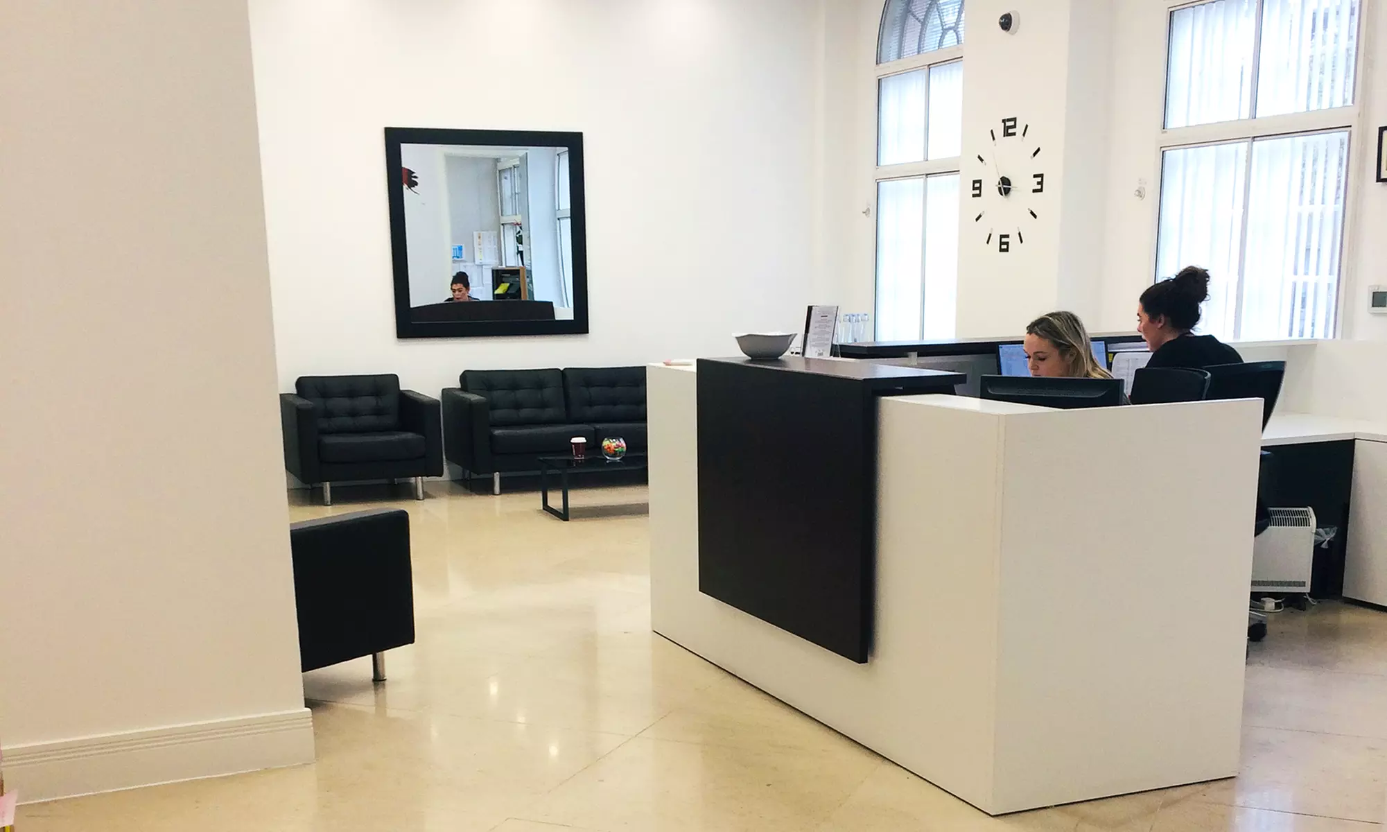 1-Hour Laser Teeth Whitening With a Consultation & 2 Whitening Pens