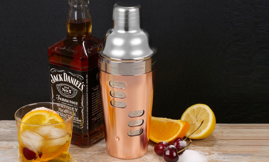 Image 1: Rotating 700ml Cocktail Shaker