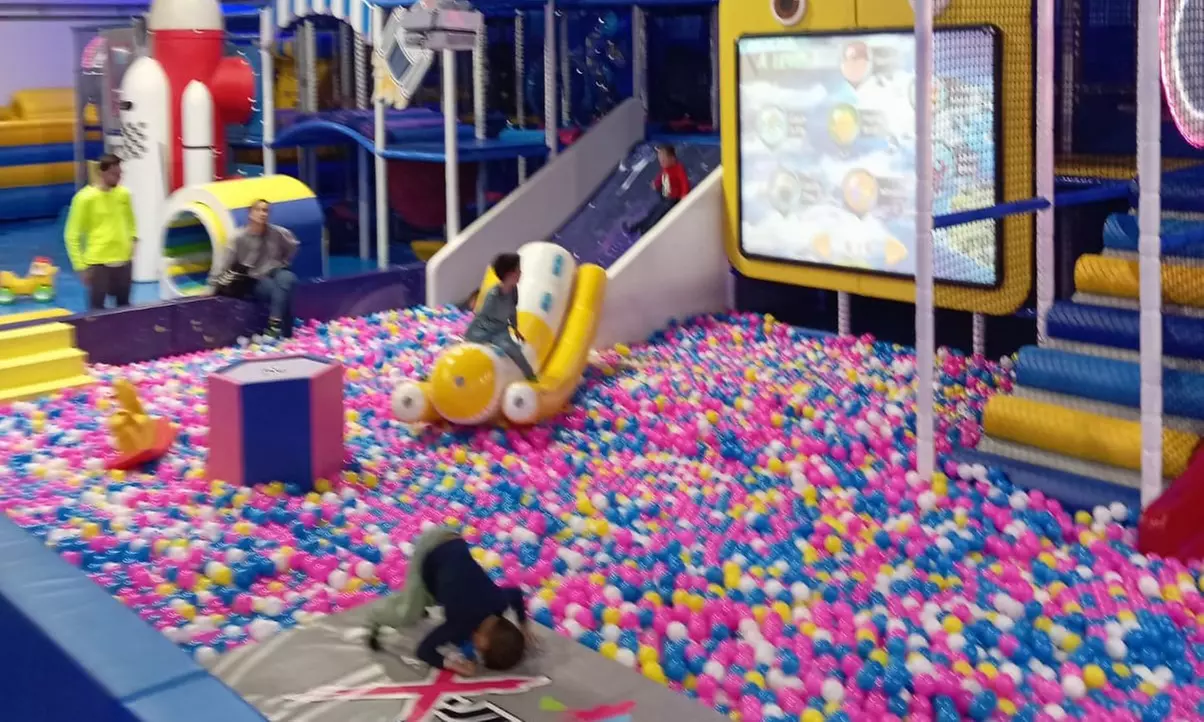 ¡Salta hasta tocar el cielo! 1 o 2 horas de saltos en camas elásticas