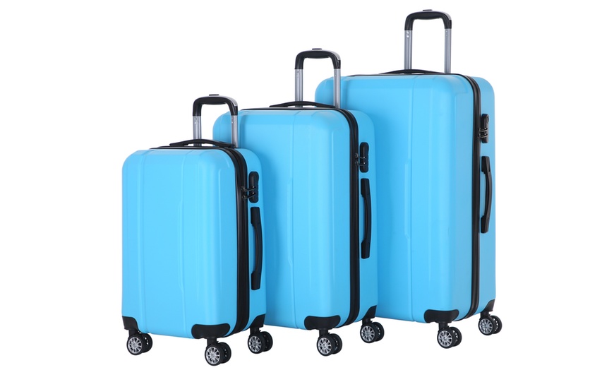 Image 36: Three-Piece Luggage Set