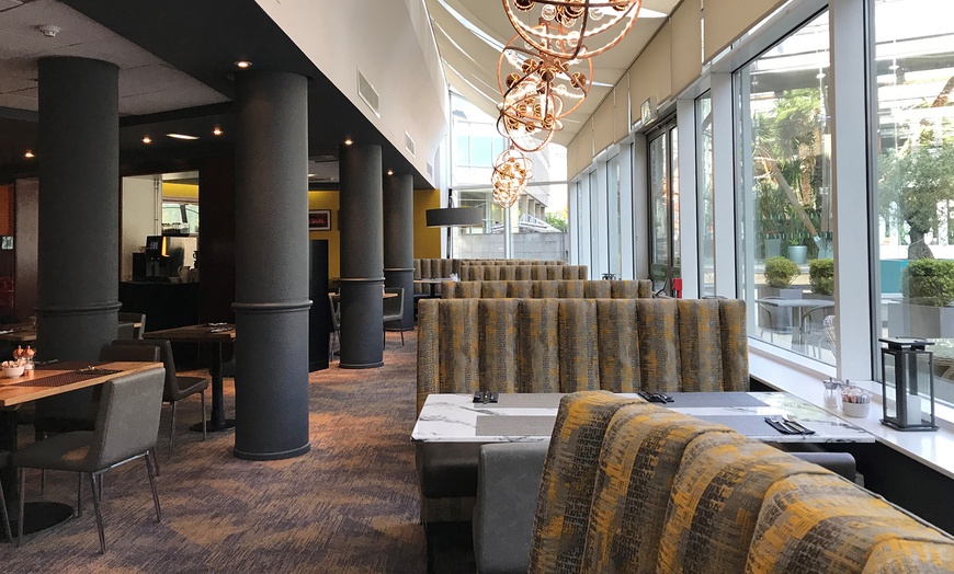 Image 3: Food + Beverage at Hotel Novotel Sheffield Centre - Non-Accommodation