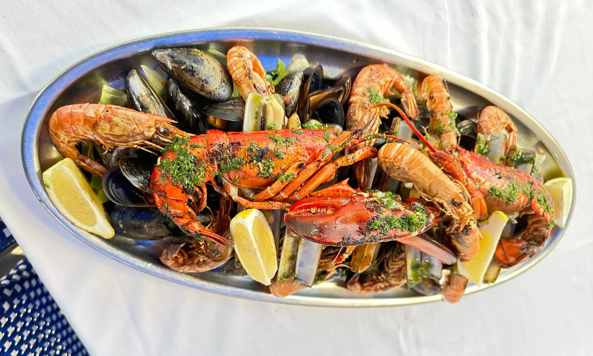 ¡Festín a la parrilla! Comparte una parrillada exclusiva de carne, pescado o marisco con este menú para 2 o 4 personas - Primary Image