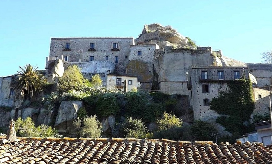 Image 12: Taormina: fino a 5 notti in camera matrimonale con colazione