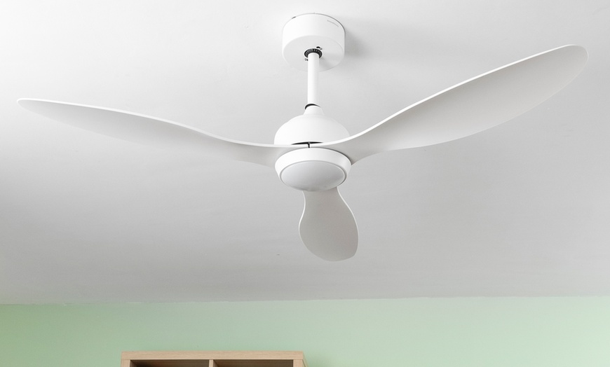 Image 5: Ventilatore a soffitto LED con telecomando InnovaGoods