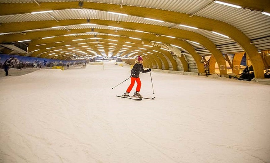 Image 4: Glissez en intérieur : 2 heures de ski et snowboard sur vraie neige