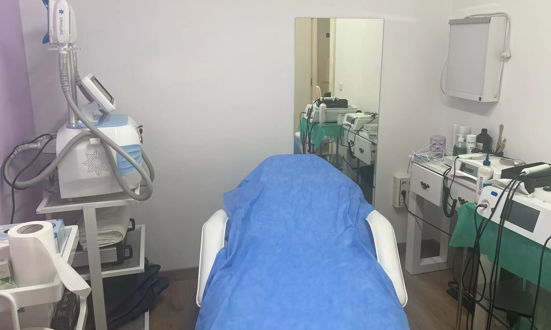 Combo reductor con cavitación, presoterapia y masaje drenante